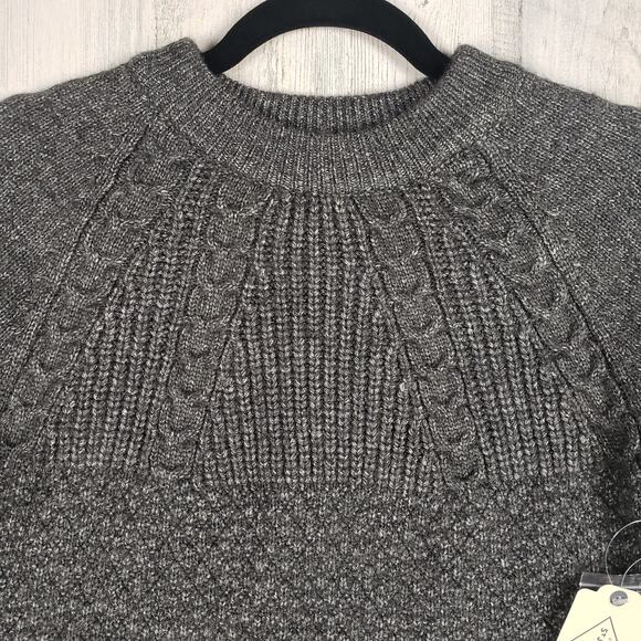NWT St. John's Bay Gray Metallic Heavyweight Crew Neck Sweater Womens Size Small - Picture 2 of 11